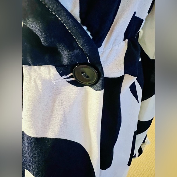 Vero Moda Geo Print Faux Wrap Midi Dress, Navy and White Color, Size M - Picture 8 of 9